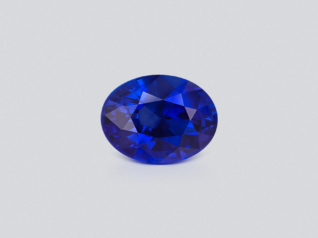 Sapphire Royal Blue oval cut 3.30 carats, Sri Lanka  Image №1