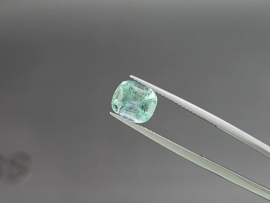 Aquamarine cushion cut  2.49 carats, Madagascar  Image №3