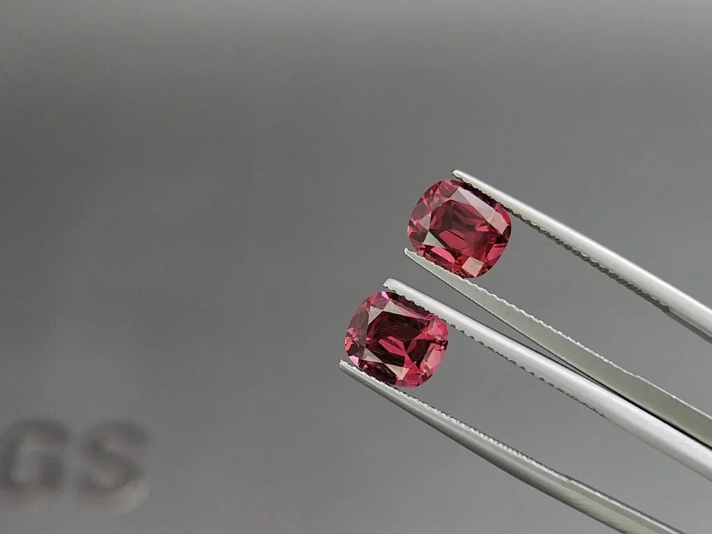 Set of garnets rhodolite cushion cut 6.50 carats, Madagascar Image №4