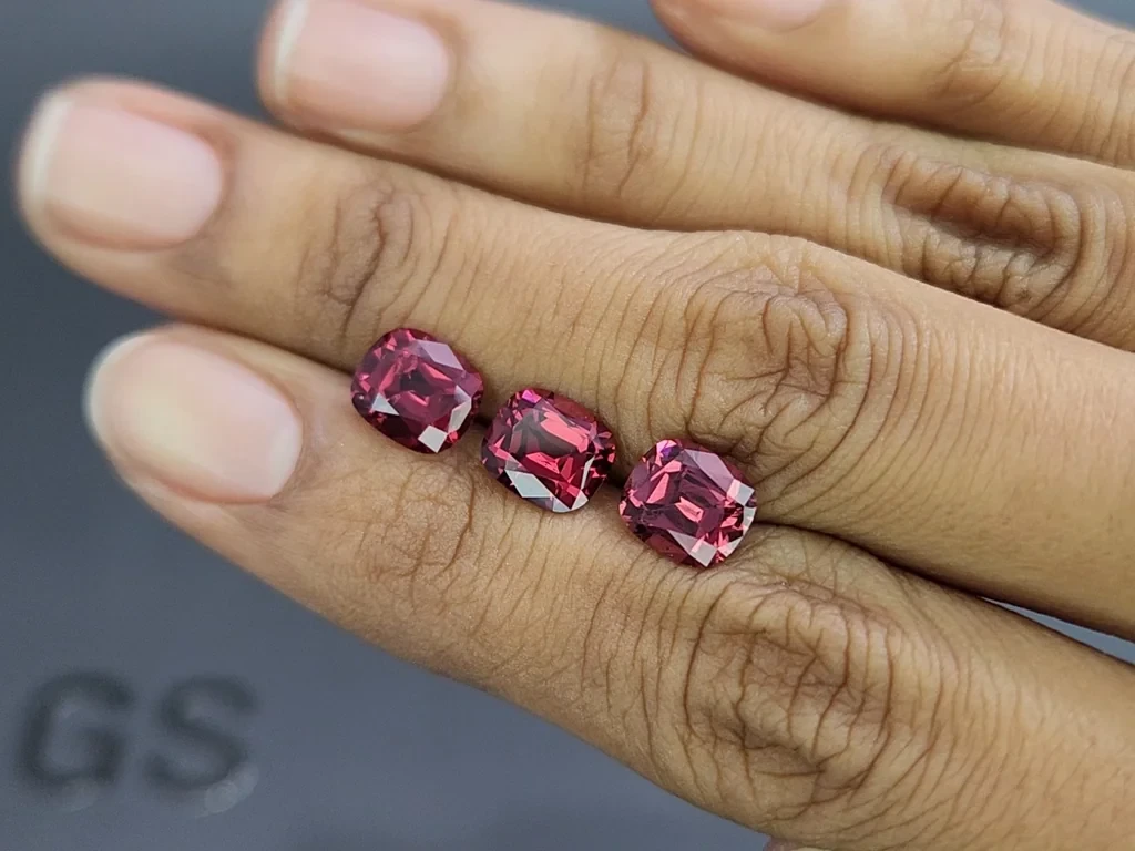 Set of garnets rhodolite cushion cut 6.50 carats, Madagascar Image №2