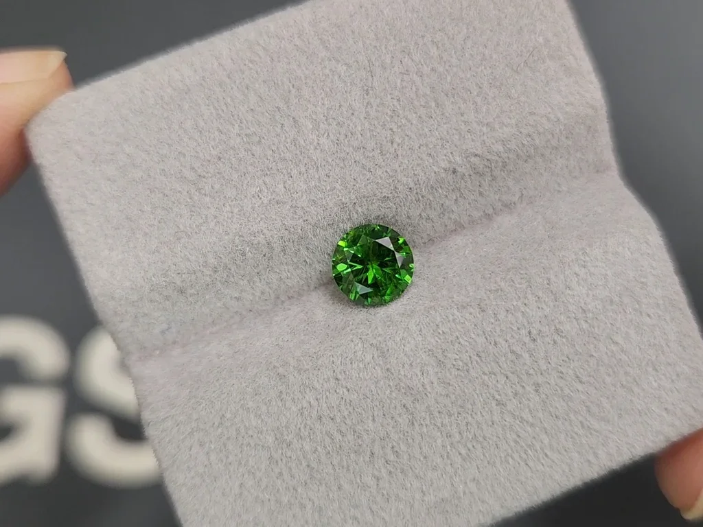 Russian demantoid garnet 0.92 ct Image №4