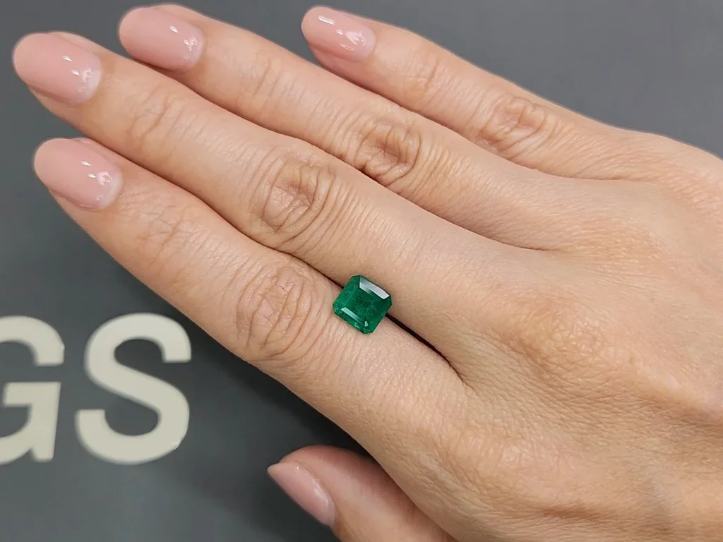 Emerald from Colombia intense color octagon shape 1.58 ct Image №2