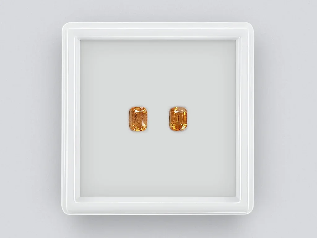 Pair of Fanta color spessartines in cushion cut 1.82 ct Image №1