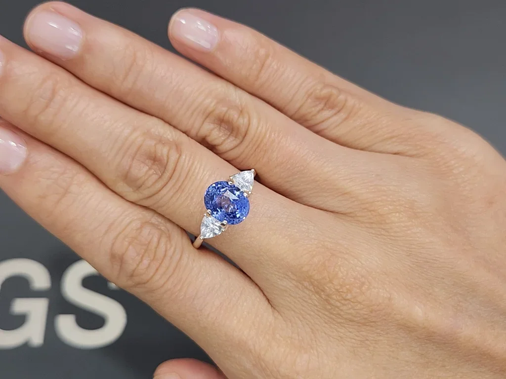 Cornflower blue sapphire in oval cut 3.03 carats, Sri Lanka Image №5