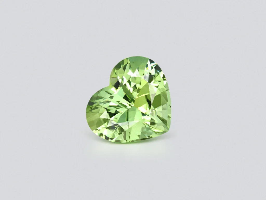 Mint green tourmaline in a high-precision cut 13.87 carats, heart shape Image №1