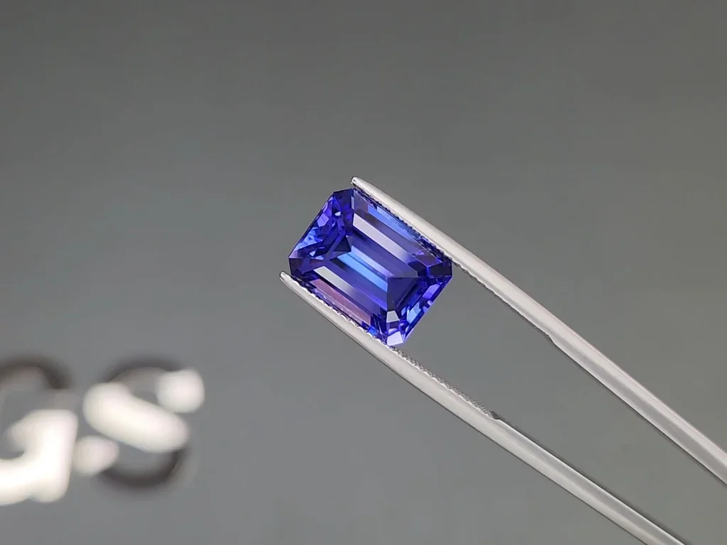 Octagon cut blue tanzanite 6.20 carats, Tanzania  Image №3