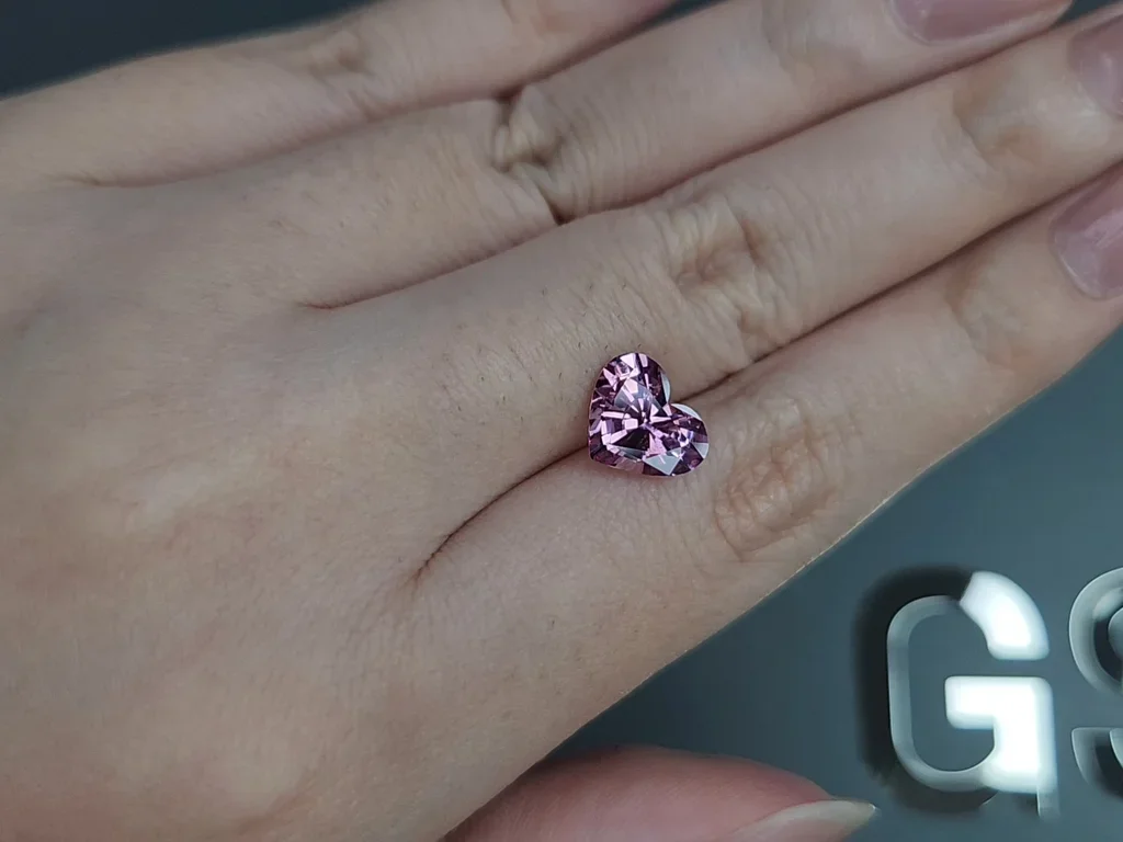 Pink spinel heart shape 2.39 carats, Burma Image №2