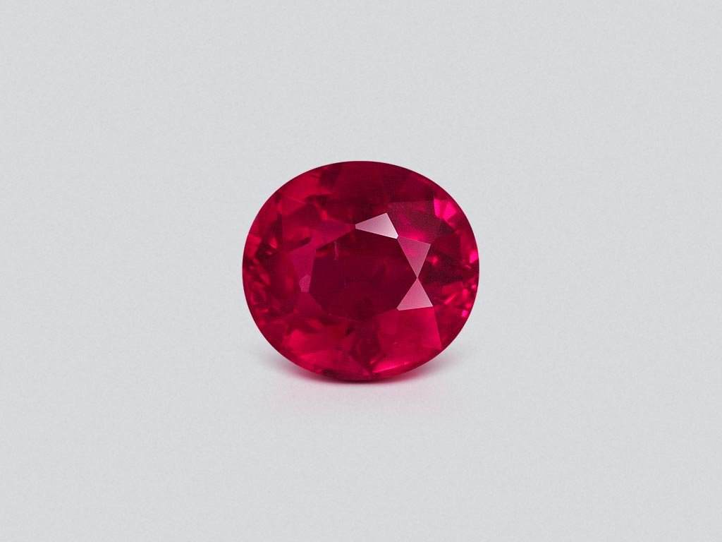 Untreated Pigeon's Blood red ruby in oval cut 0.42 carats, Burma  Image №1