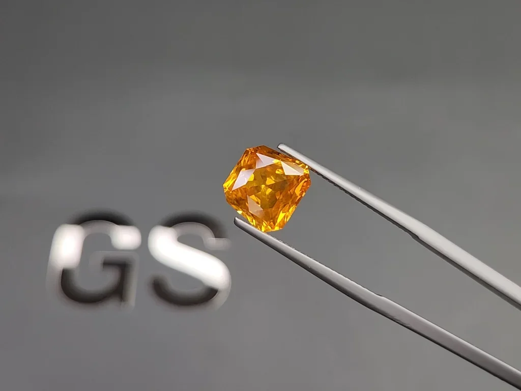 Unheated sapphire yellow orange fancy cut 4.70 carats, Sri Lanka Image №3
