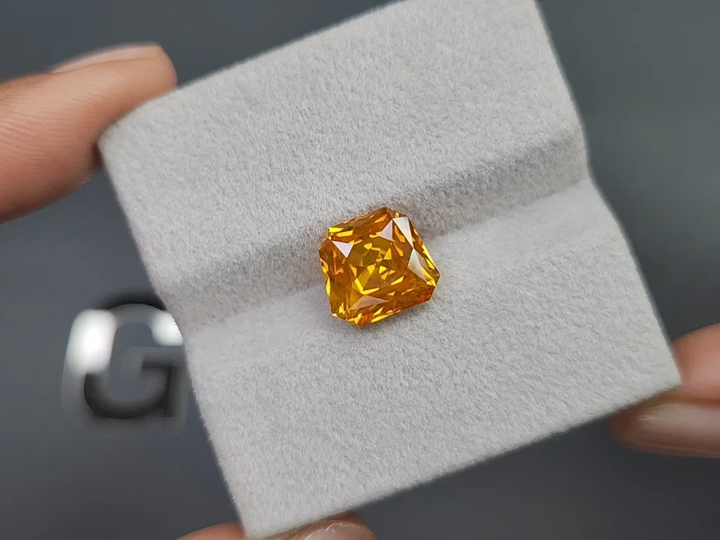 Unheated sapphire yellow orange fancy cut 4.70 carats, Sri Lanka Image №4