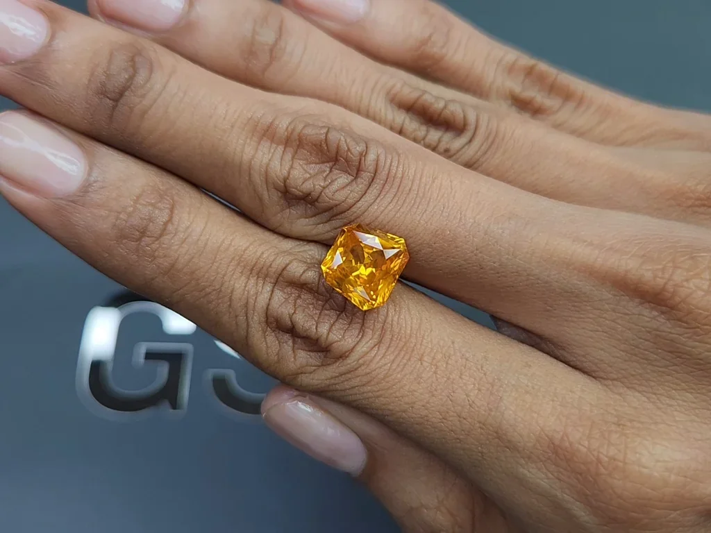 Unheated sapphire yellow orange fancy cut 4.70 carats, Sri Lanka Image №2