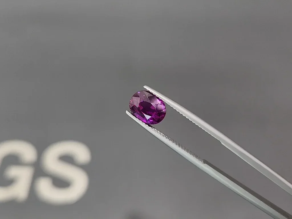 Purple sapphire oval cut 3.10 carats, Sri Lanka Image №3
