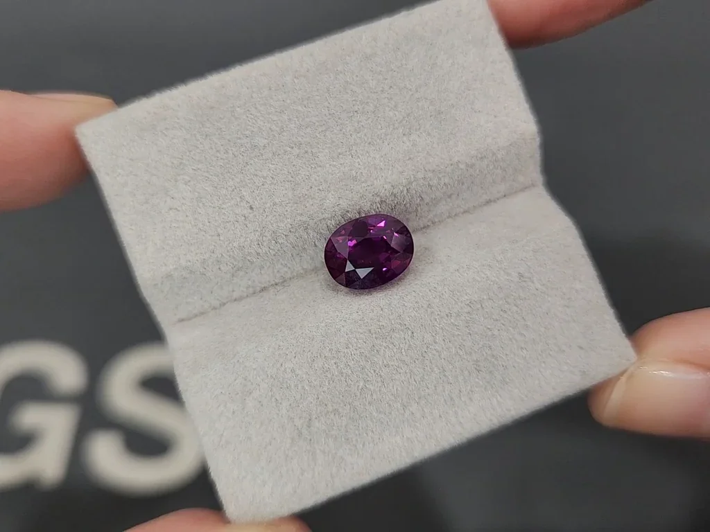 Purple sapphire oval cut 3.10 carats, Sri Lanka Image №4