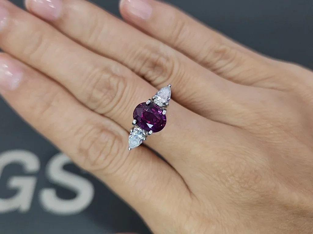 Purple sapphire oval cut 3.10 carats, Sri Lanka Image №5