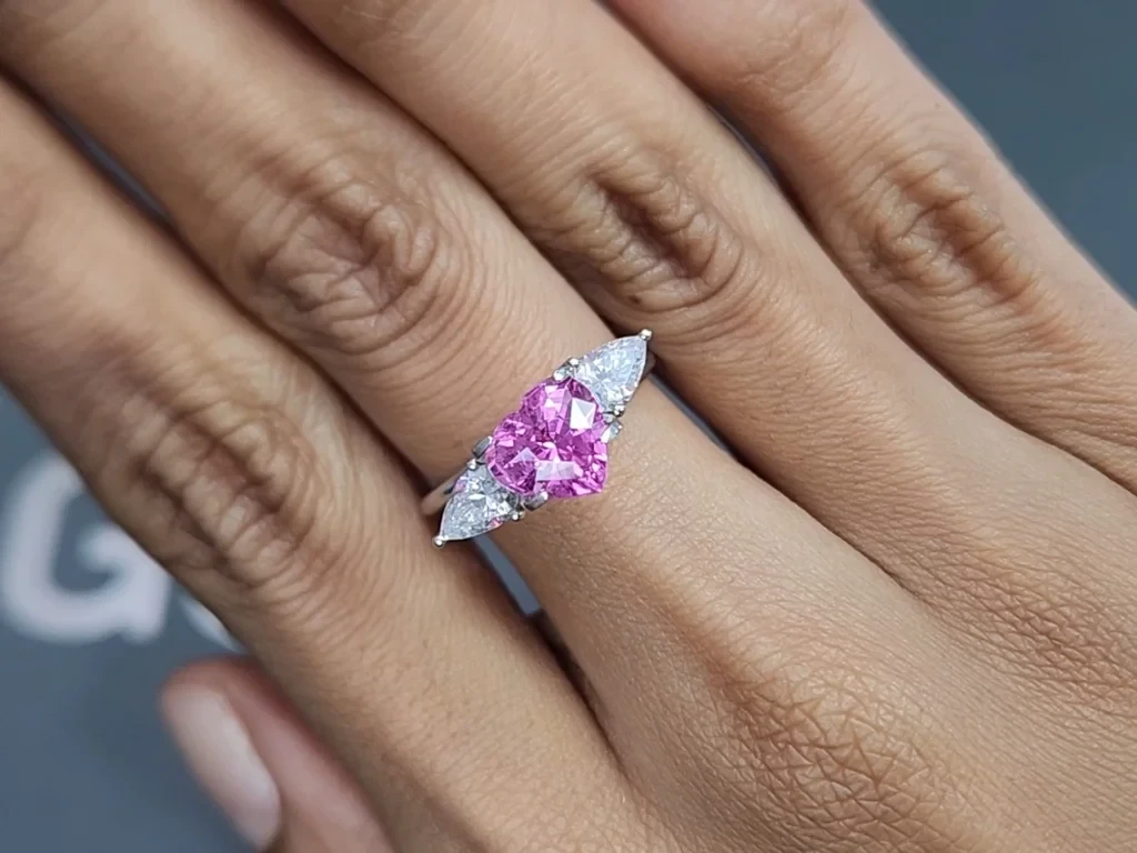 Pink spinel heart cut  2.02 carats, Tanzania Image №5