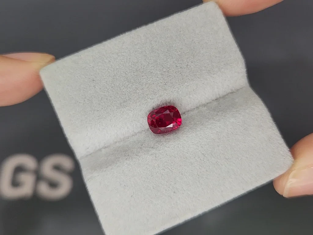 Unheated Crimson Red ruby cushion cut 2.02 carats, Mozambique. Gubelin Image №4