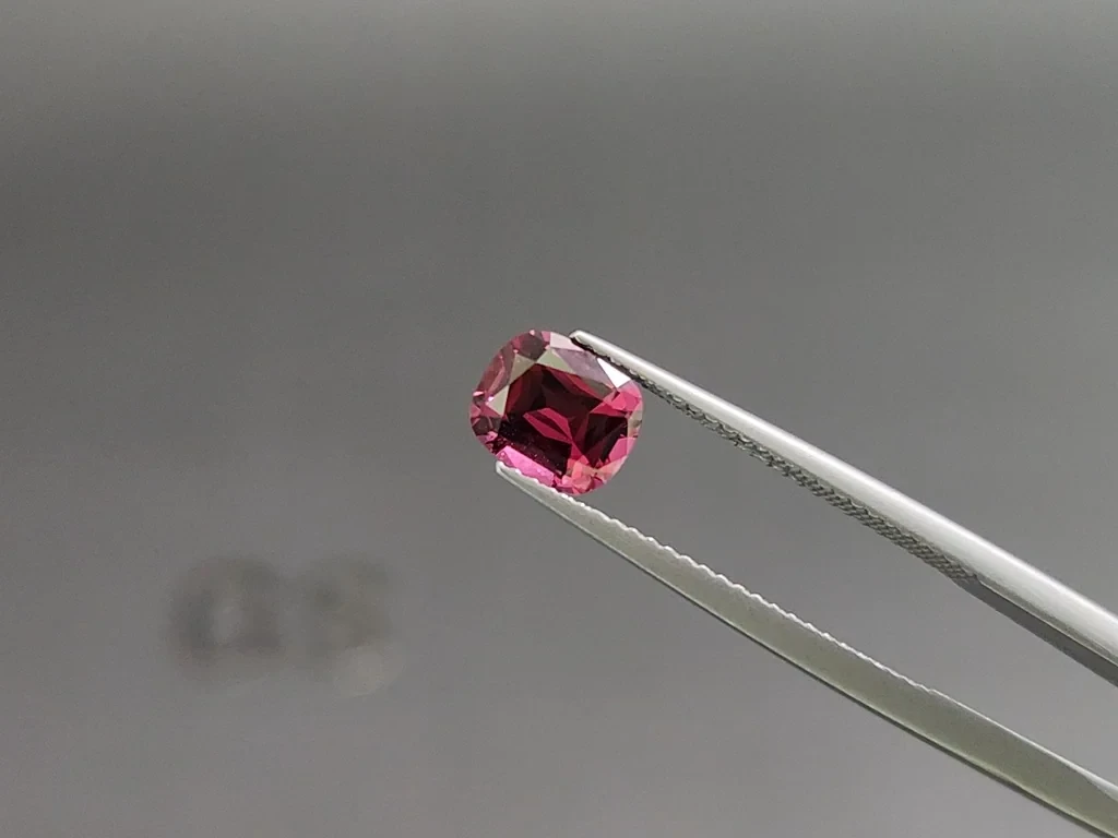 Set of garnets rhodolite cushion cut 4.41 carats, Madagascar Image №3