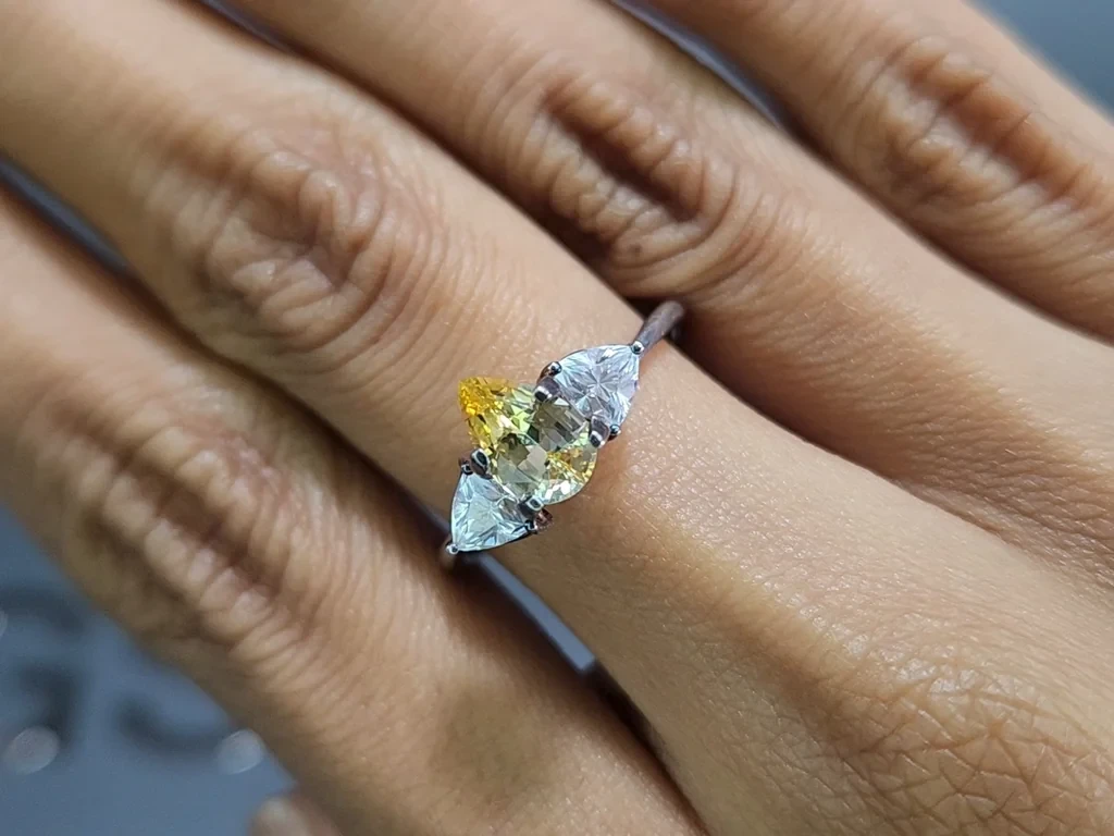 Unheated yellow sapphire pear cut 1.10 carats, Sri Lanka Image №5