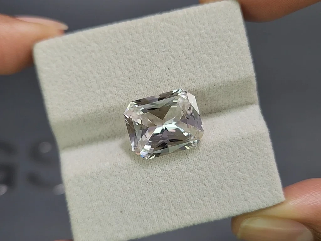 Kunzite light green radiant cut 7.94 carats, Pakistan Image №4