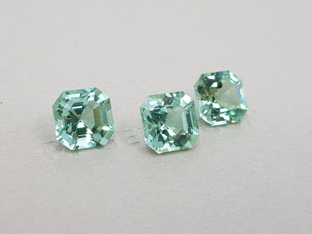 Set of three 12.33 ct mint tourmalines Image №2