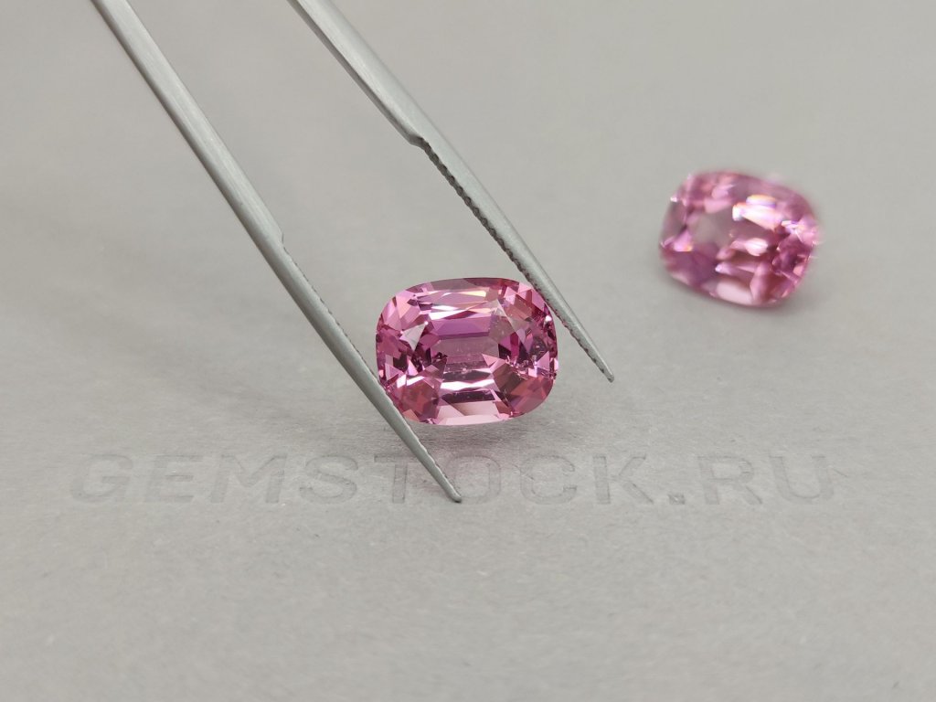 Pair of large cushion cut pink spinels 12.61 ct, Tajikistan, GIA Image №4