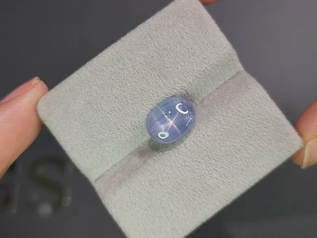 Cabochon-cut star blue sapphire 5.16 carats, Sri Lanka Image №4