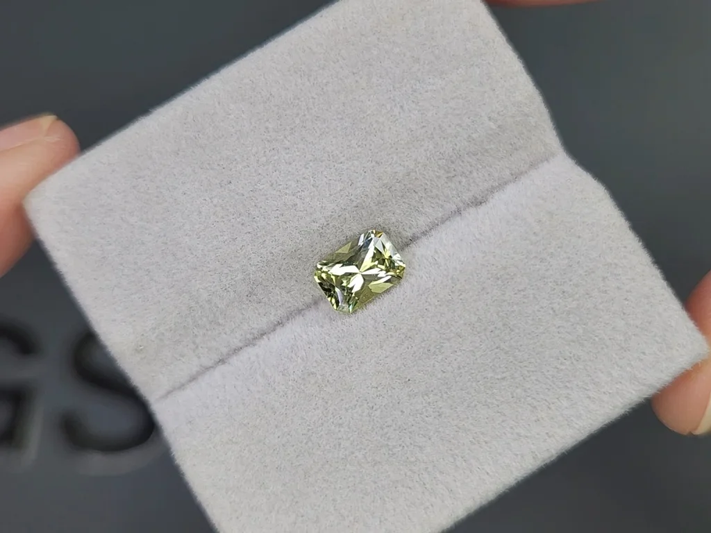 Rare untreated green sapphire in radiant cut 1.13 carats, Madagascar Image №4