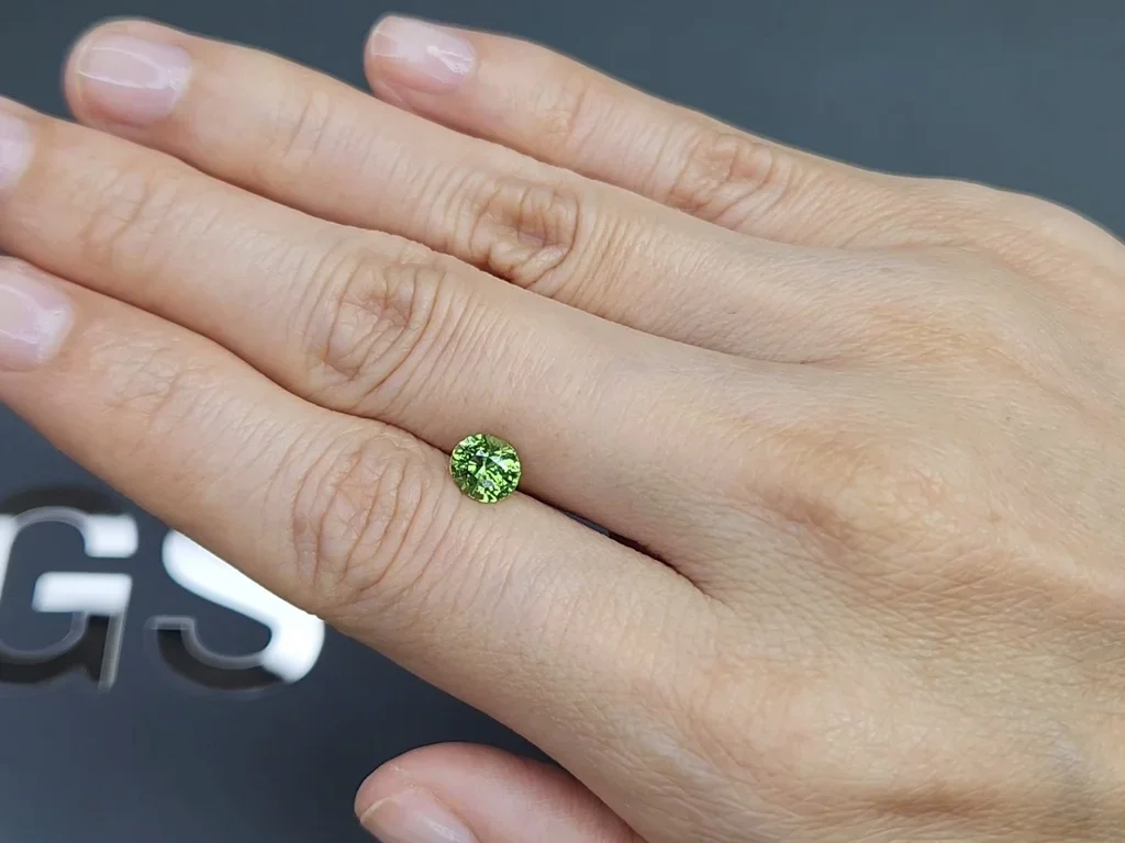 Yellowish green tsavorite garnet round cut 1.14 ct, Tanzania Image №2