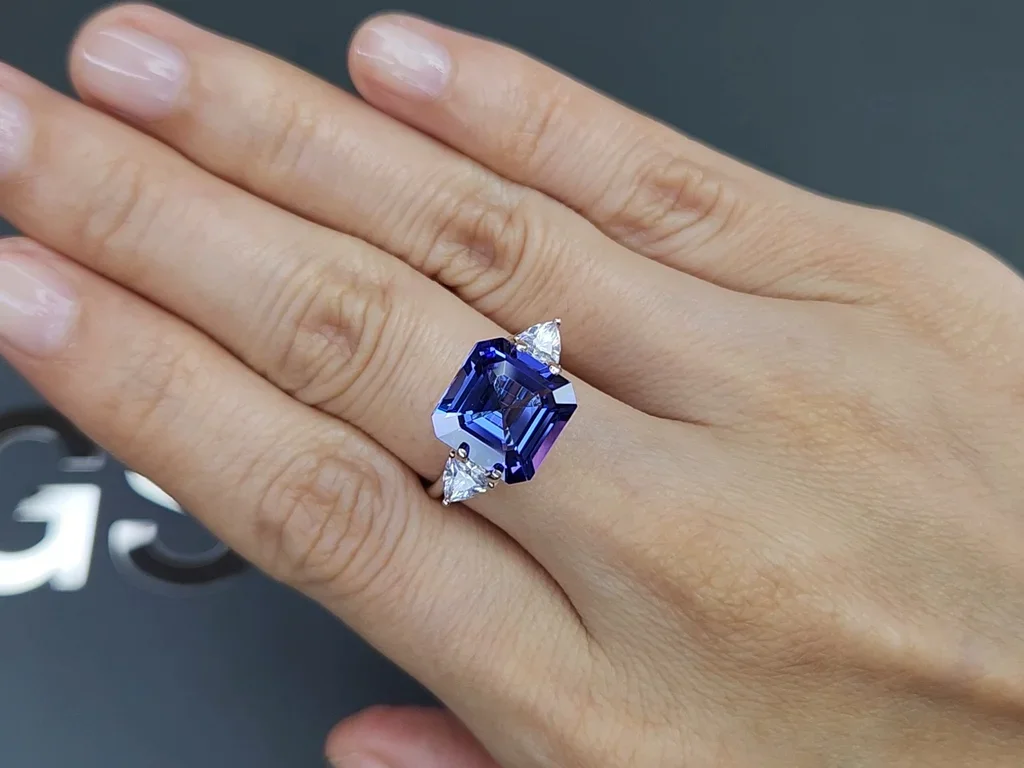 Blue tanzanite in asscher cut 5.82 carats, Tanzania Image №5