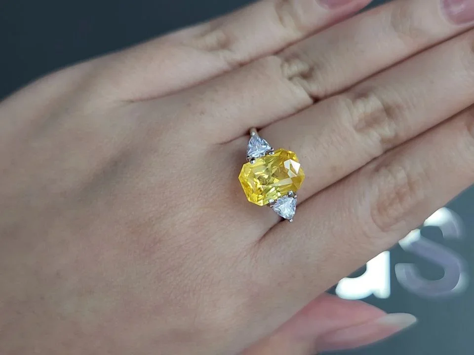Vivid yellow sapphire with silk effect in radiant cut 5.76 carats, Sri Lanka  Image №5