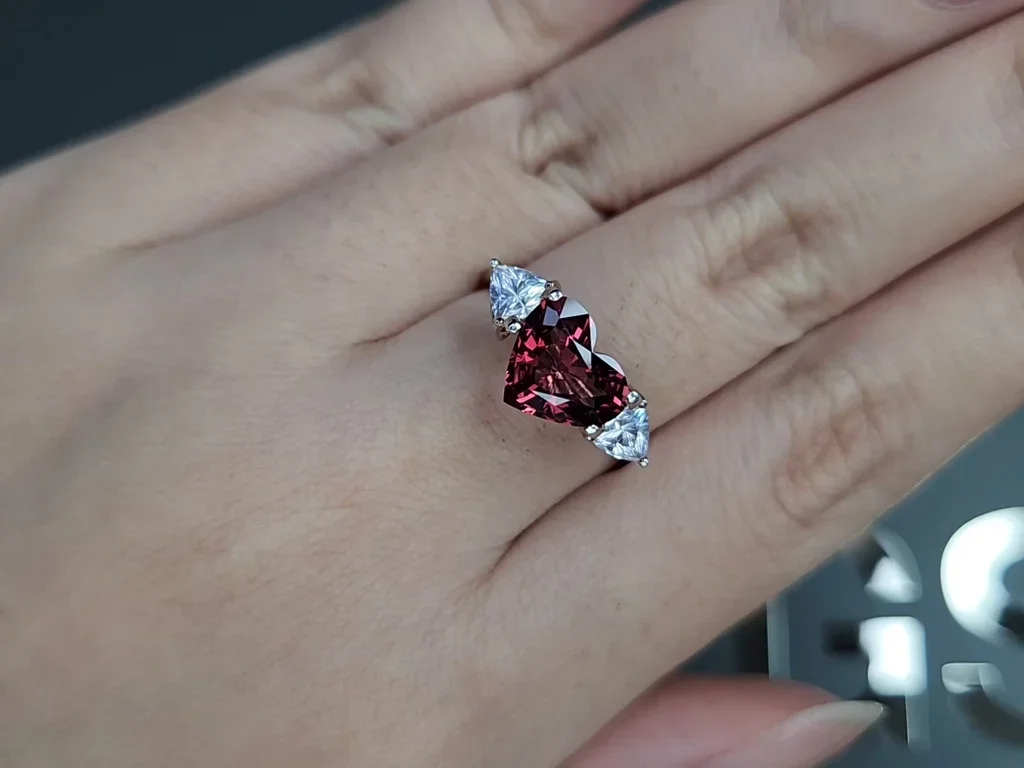 Vivid red spinel in heart shape 2.34 carats, Burma Image №5