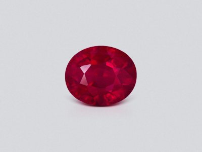 Unheated Pigeon's blood red ruby in oval cut 0.50 carats, Burma  photo