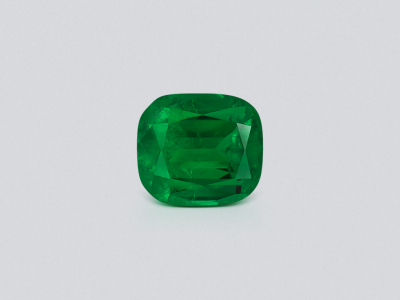 Unique Panjshir emerald with Vibrant vivid green color in cushion cut 4.83 carats  photo