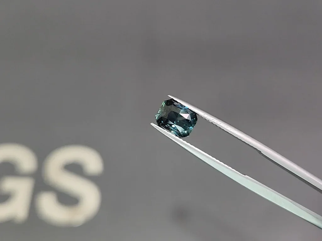 Unheated Teal sapphire radiant cut 2.24 carats, Sri Lanka Image №3