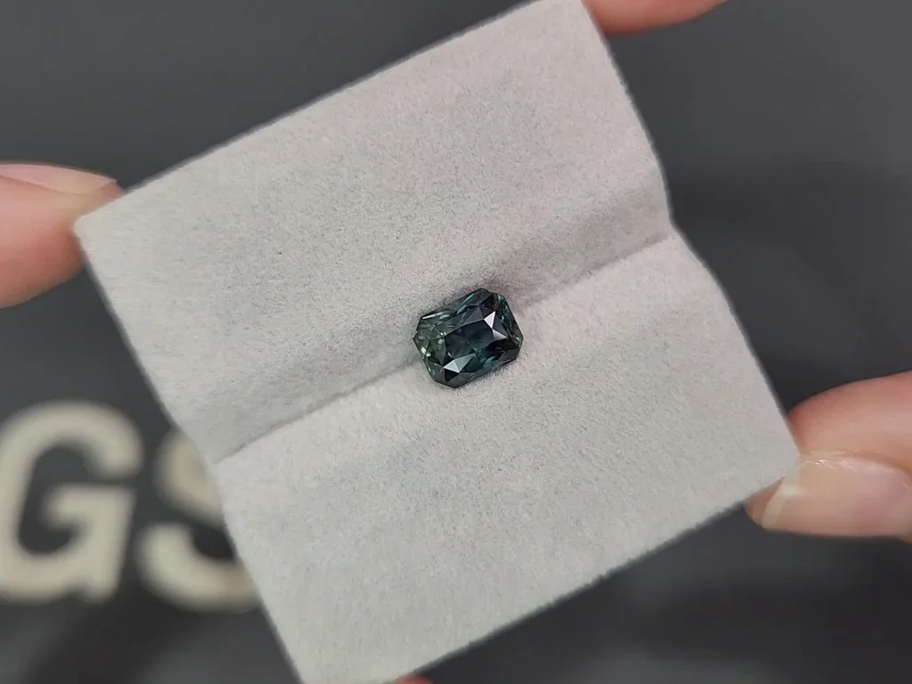 Unheated Teal sapphire radiant cut 2.24 carats, Sri Lanka Image №4