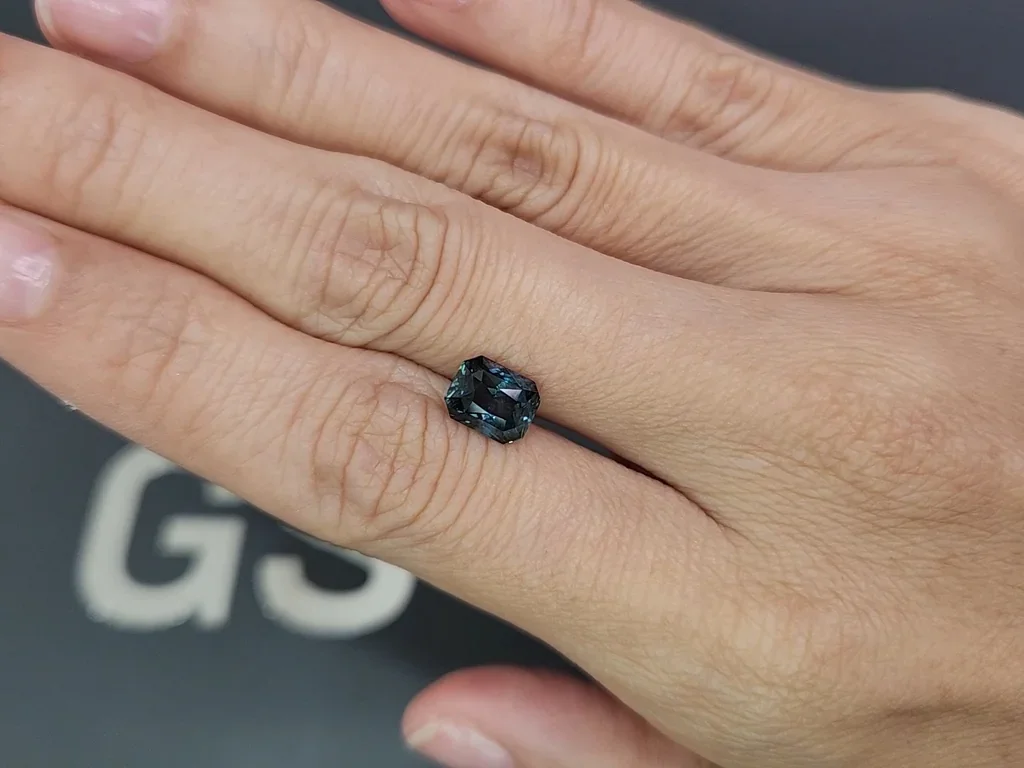 Unheated Teal sapphire radiant cut 2.24 carats, Sri Lanka Image №2