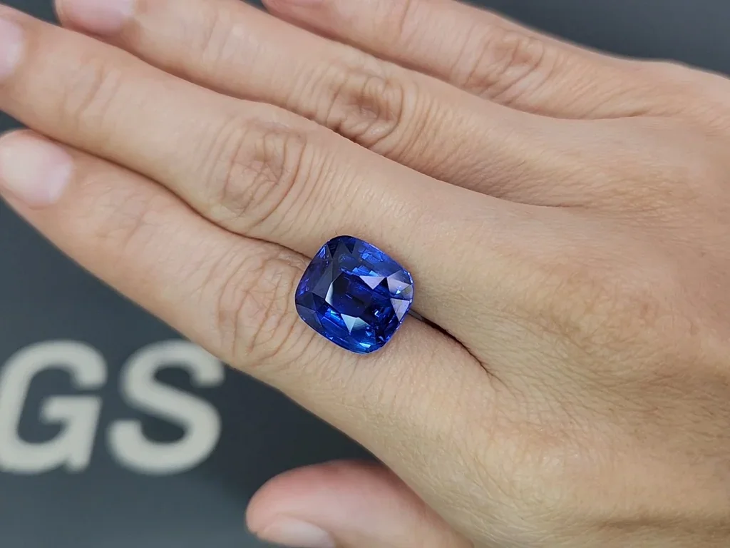 Sapphire Royal Blue cushion cut 13.12 carats, Sri Lanka  Image №2