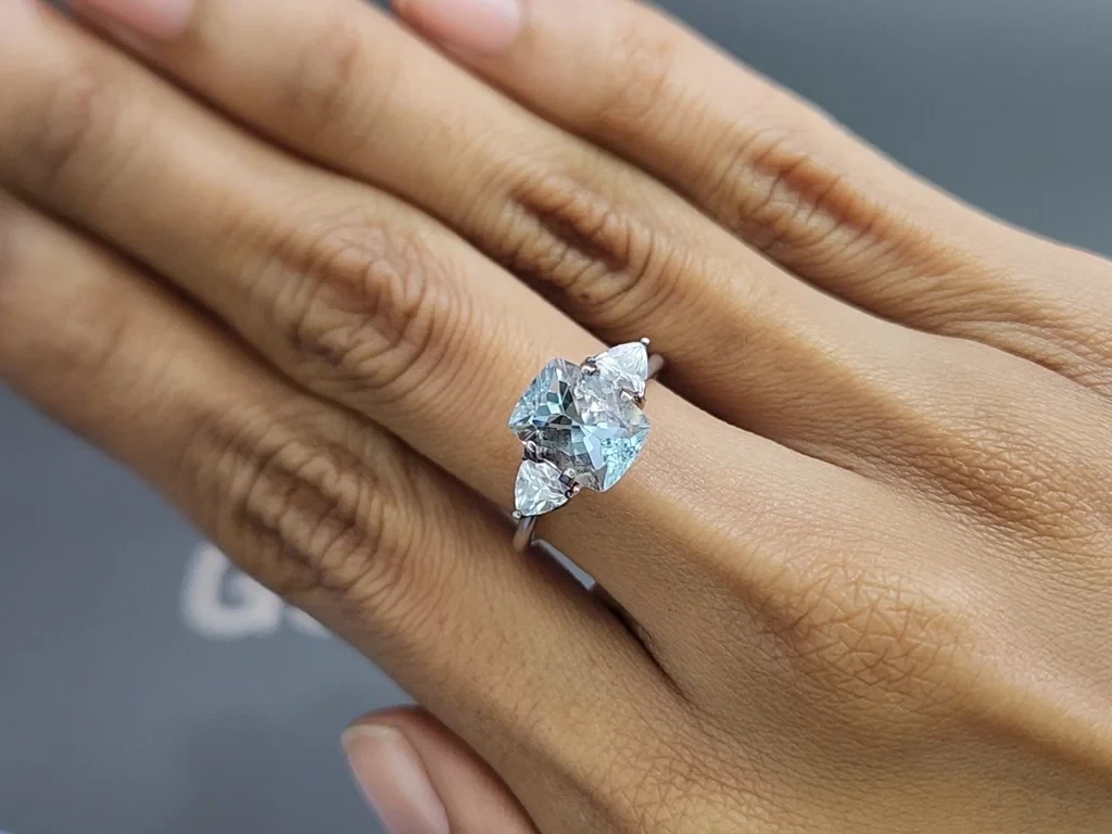 Aquamarine cushion cut 2.59 carats, Madagascar  Image №5