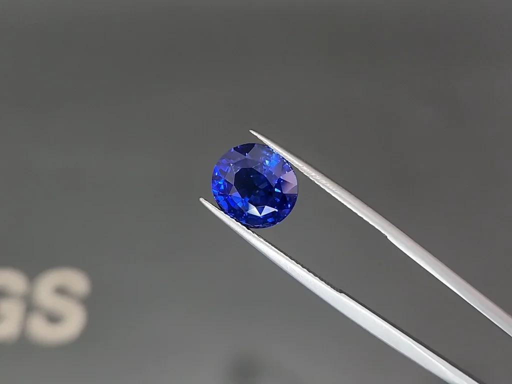 Sapphire Royal Blue cushion cut 6.44 carats, Sri Lanka Image №3
