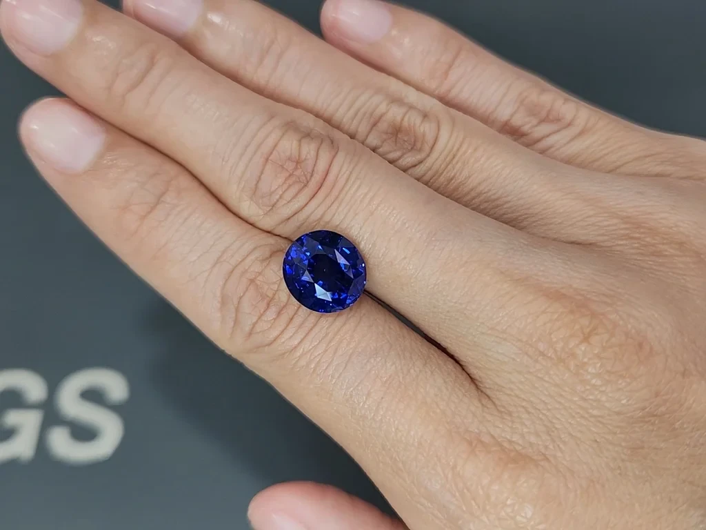 Sapphire Royal Blue cushion cut 6.44 carats, Sri Lanka Image №2
