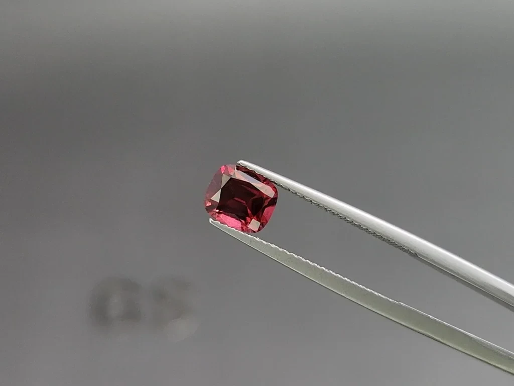 Set of garnets rhodolite cushion cut 4.23 carats, Madagascar Image №3