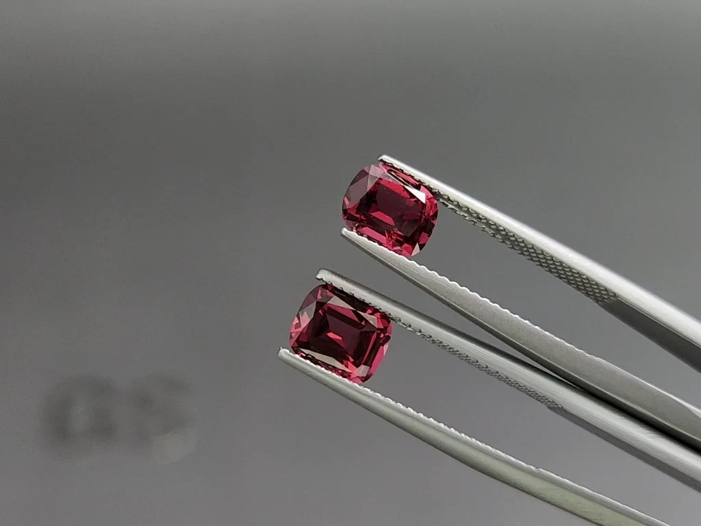 Set of garnets rhodolite cushion cut 4.23 carats, Madagascar Image №4