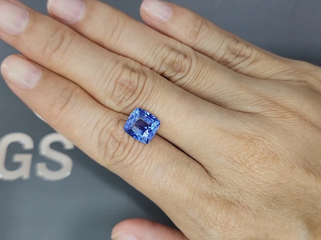 Unheated Cornflower Blue sapphire in cushion cut 4.59 carats, Sri Lanka Image №2