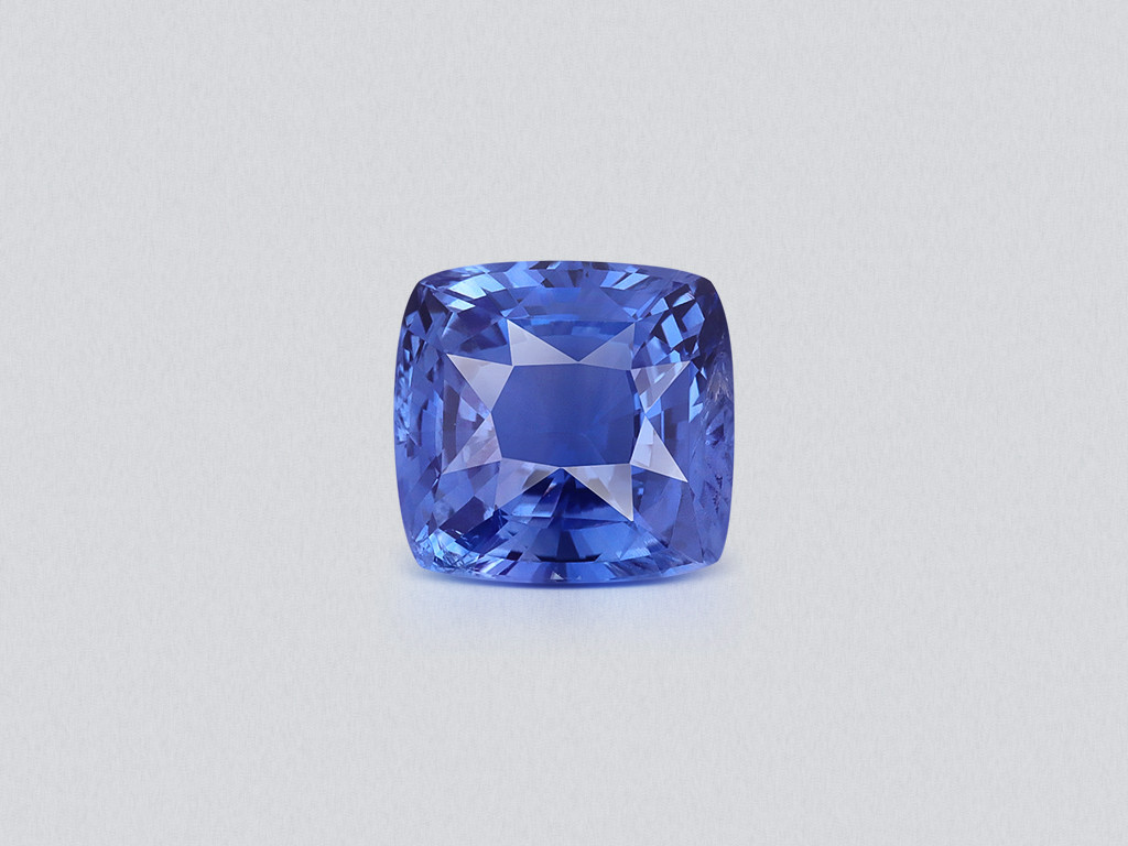 Unheated Cornflower Blue sapphire in cushion cut 4.59 carats, Sri Lanka Image №1