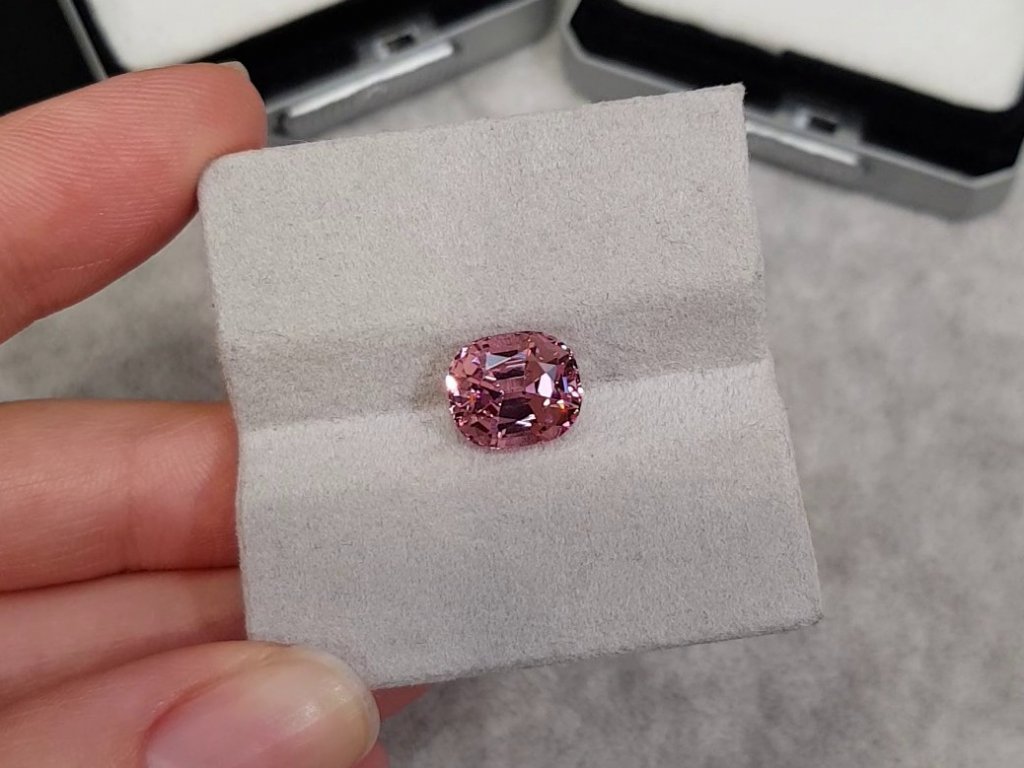 Pamir pink cushion cut spinel 4.71 carats Image №3