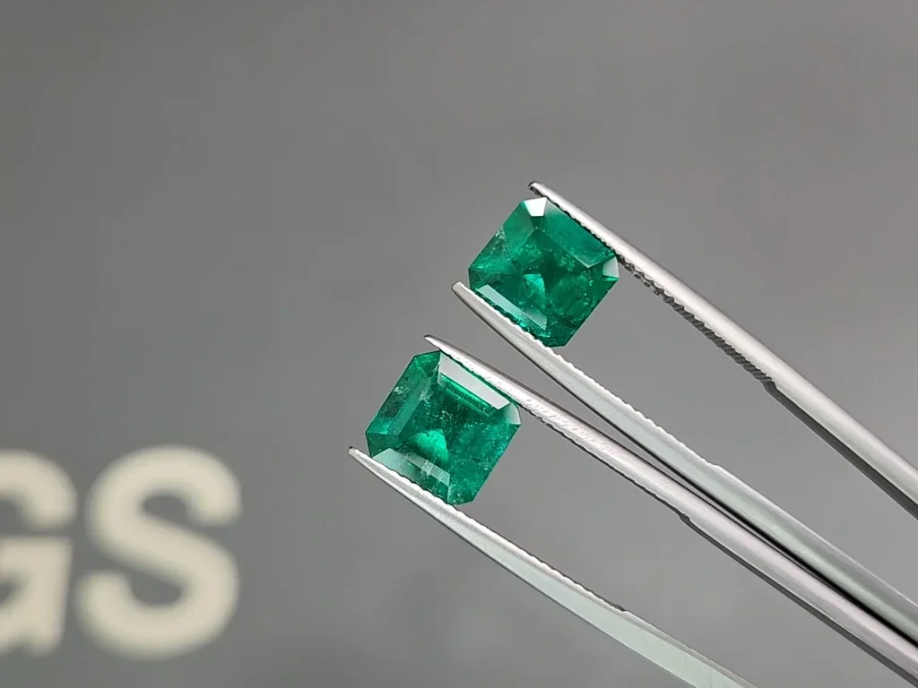 Pair of Colombian Muzo Green emeralds 4.45 ct Image №3