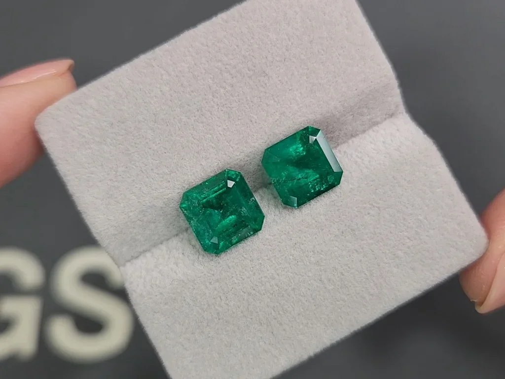 Pair of Colombian Muzo Green emeralds 4.45 ct Image №4
