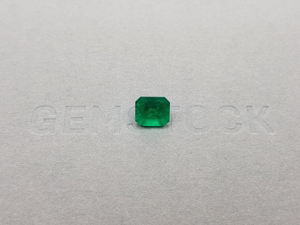 Intense emerald octagon cut 1.32 ct, Colombia Image №2