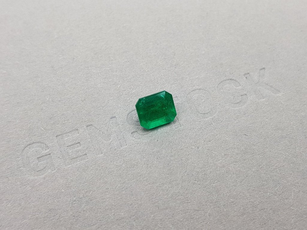 Intense emerald octagon cut 1.32 ct, Colombia Image №4
