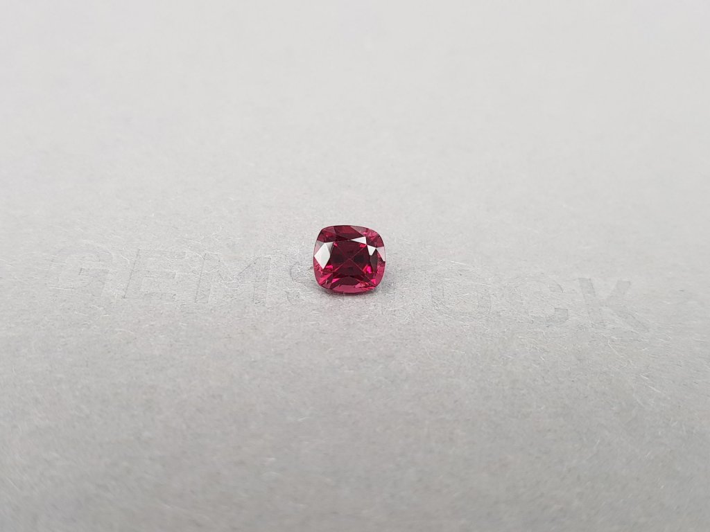 Cushion-cut rhodolite garnet 1.37 ct, Sri Lanka Image №4